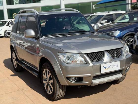 MITSUBISHI PAJERO TR4 2.0 4X4 16V 140CV FLEX 4P AUTOMÁTICO MITSUBISHI PAJERO TR4 2.0 4X4 16V 140CV FLEX 4P AUTOMÁTICO